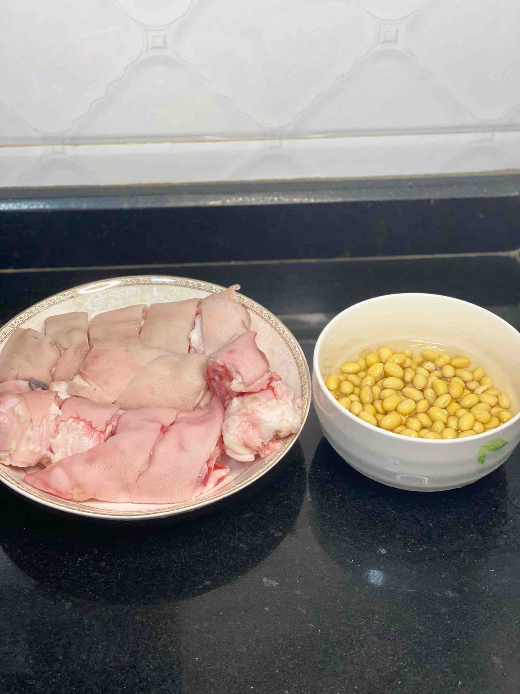 超香醬豬蹄，Q彈會抖臀?這樣燜，一鍋都不夠的做法-家常味燉菜譜