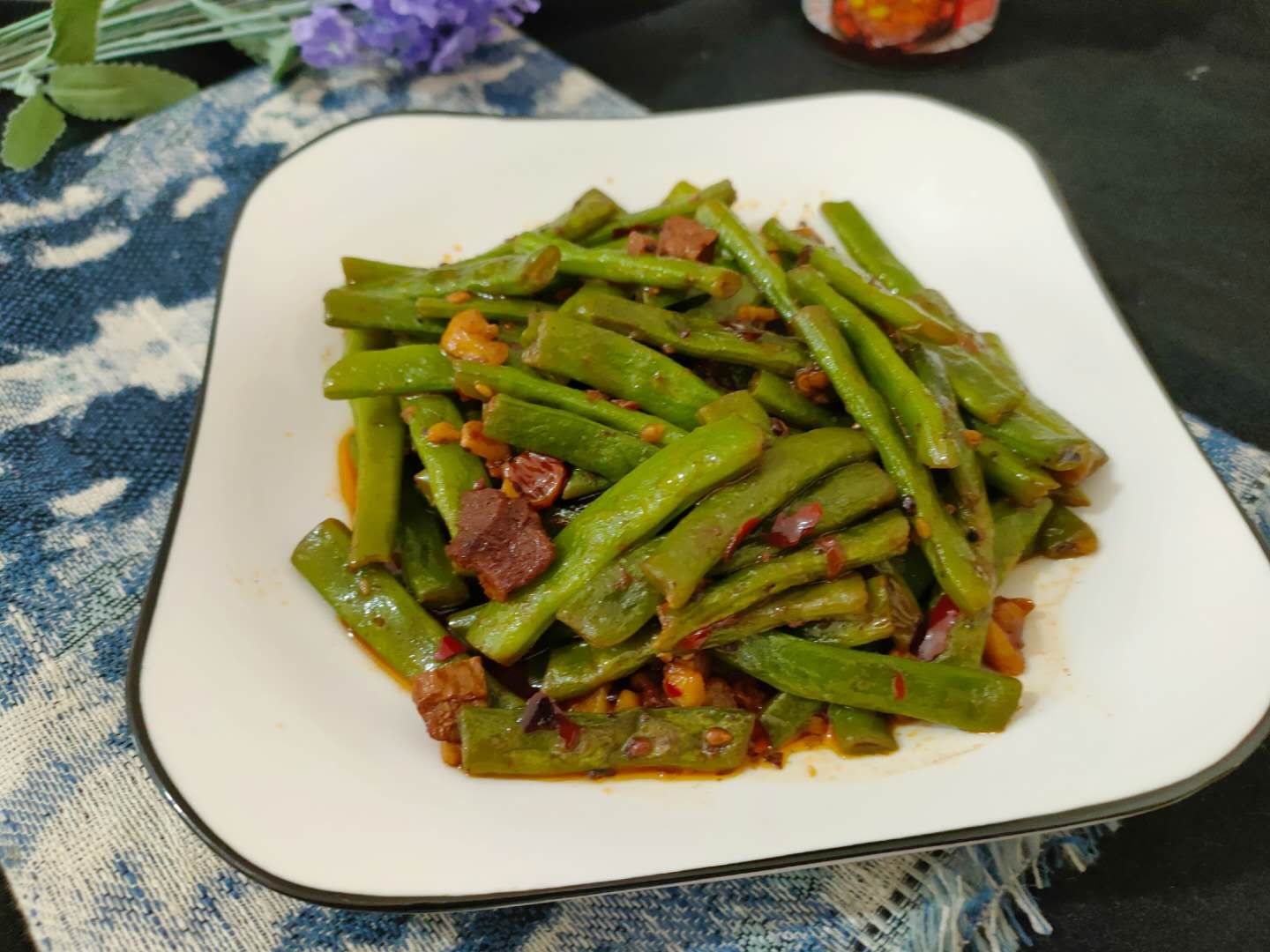 牛肉醬四季豆的做法-家常味炒菜譜-易網健康養生網 牛肉醬四季豆的做法-家常味炒菜譜