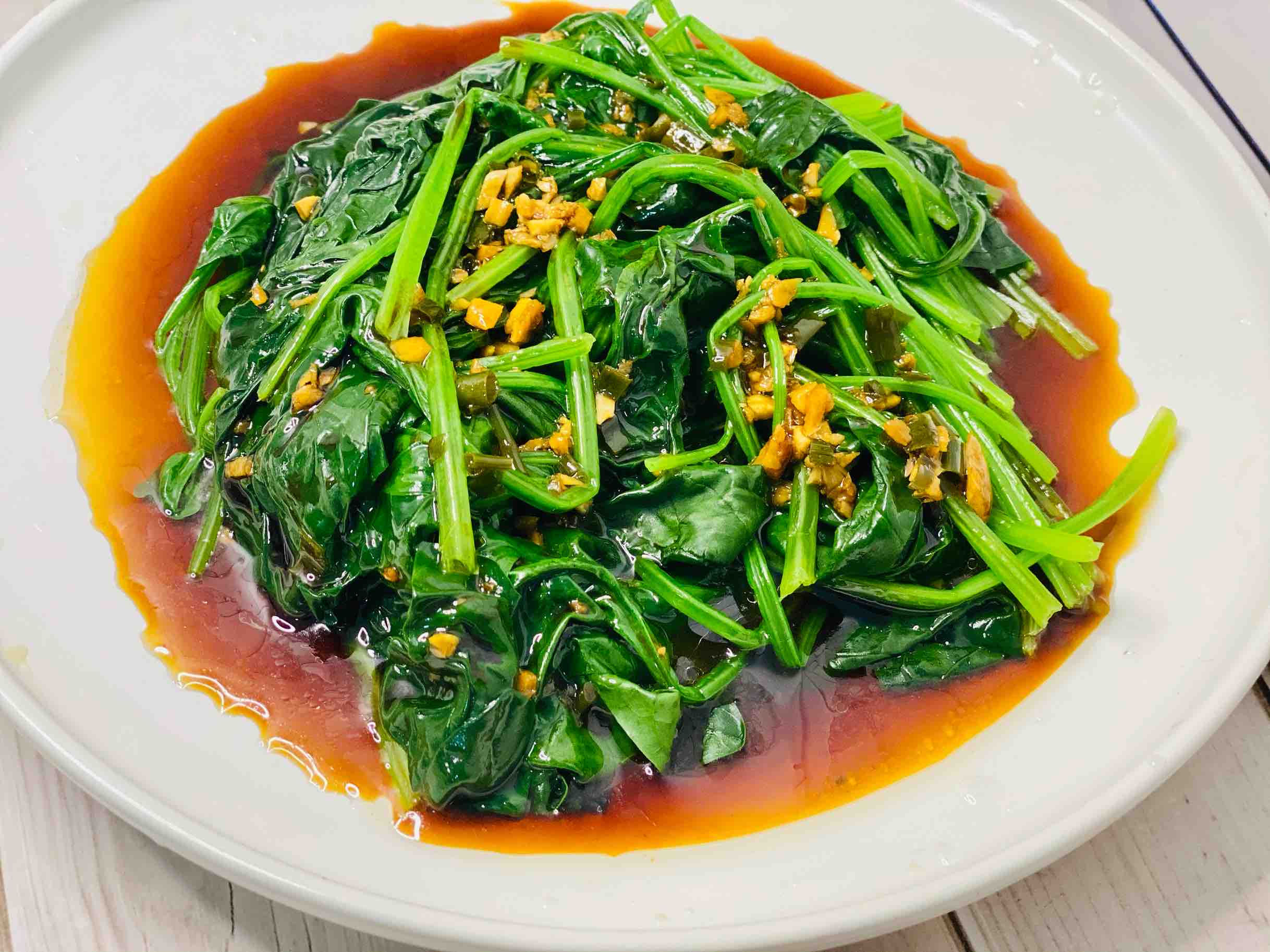 節后掉秤,吃快手拌菠菜的做法-咸鮮味煮菜譜-易網健康養生網 節后掉秤,吃快手拌菠菜的做法-咸鮮味煮菜譜