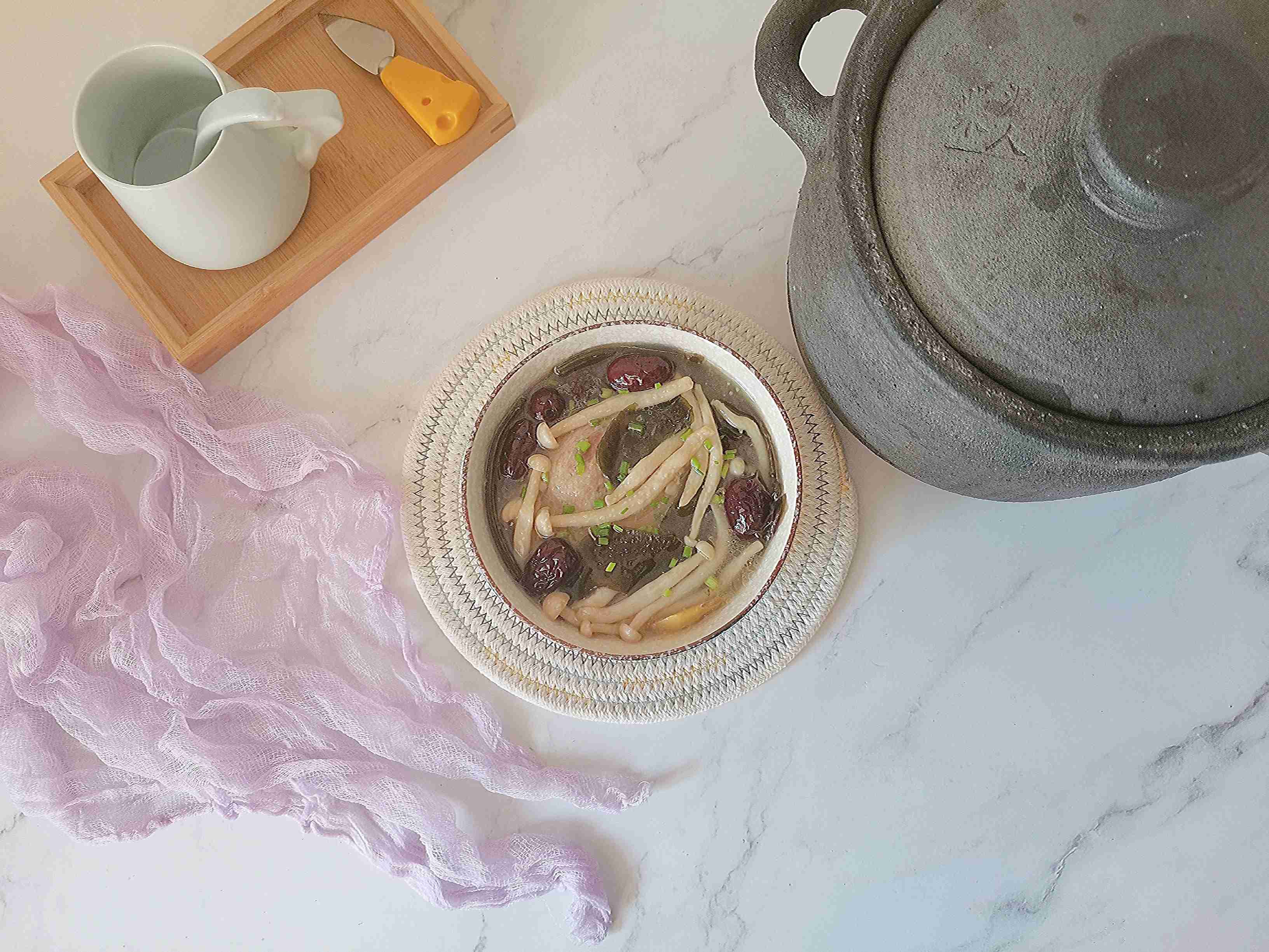 菌菇海帶燉鴨湯的做法-咸鮮味燉菜譜-易網健康養生網 菌菇海帶燉鴨湯的做法-咸鮮味燉菜譜
