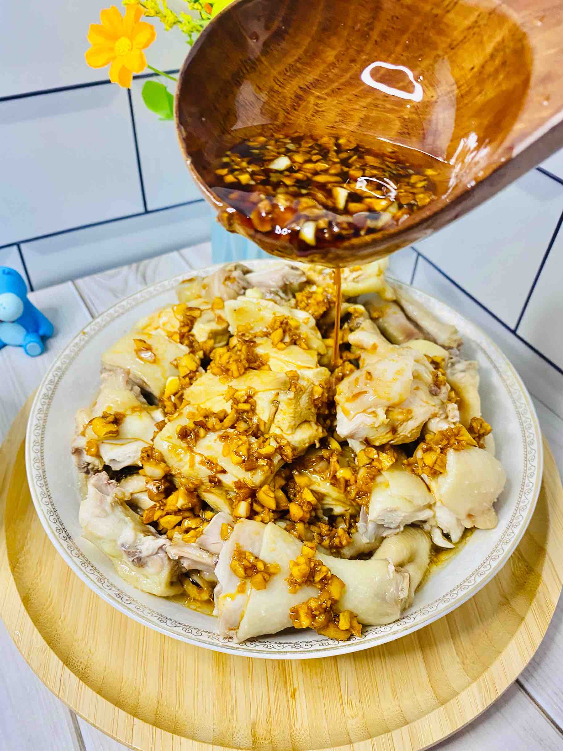 沙姜雞這樣做,一只都不夠吃,醬汁拌飯少說要3碗的做法-家常味蒸菜譜-易網健康養生網 沙姜雞這樣做,一只都不夠吃,醬汁拌飯少說要3碗的做法-家常味蒸菜譜
