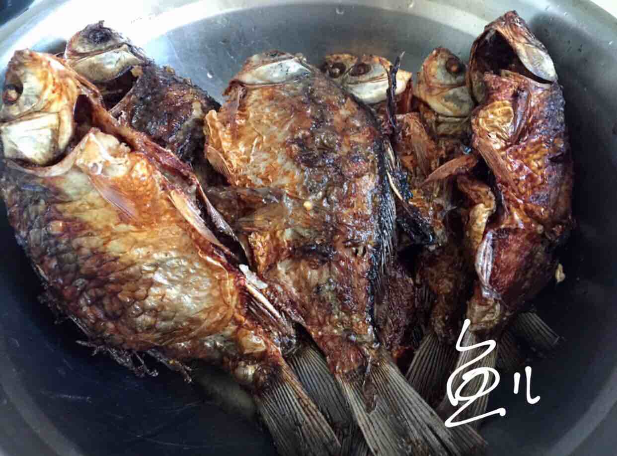 鯽魚罐頭的做法-家常味燉菜譜
