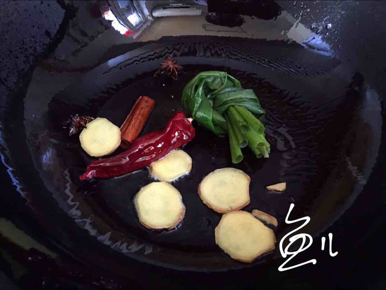 鯽魚罐頭的做法-家常味燉菜譜