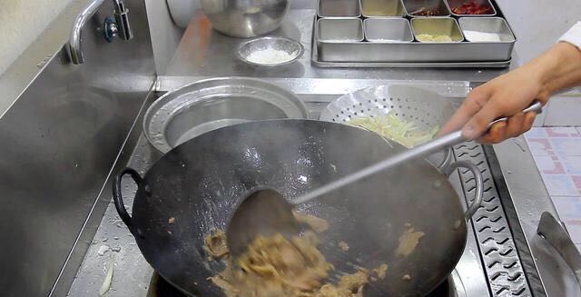 蔥爆羊肉，秋季滋補(bǔ)佳品的做法-家常味炒菜譜