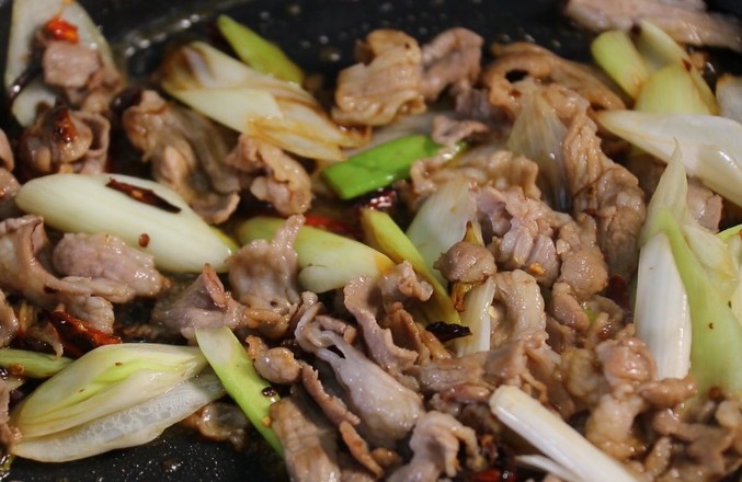蔥爆羊肉，秋季滋補(bǔ)佳品的做法-家常味炒菜譜
