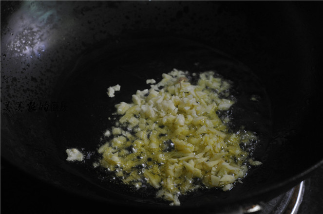 蒜蓉蕨粑的做法-家常味炒菜譜