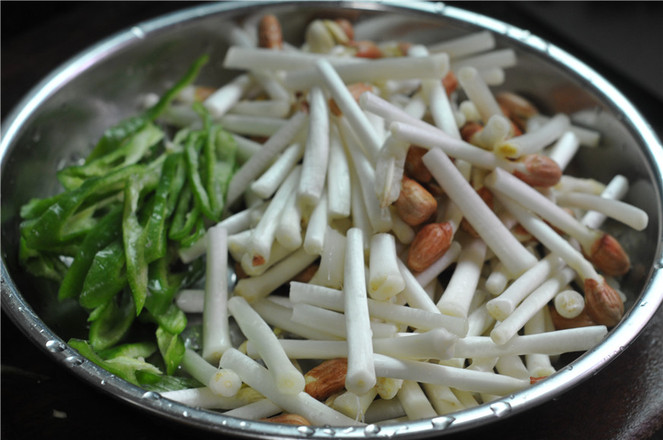花生芽炒肉片的做法-家常味炒菜譜