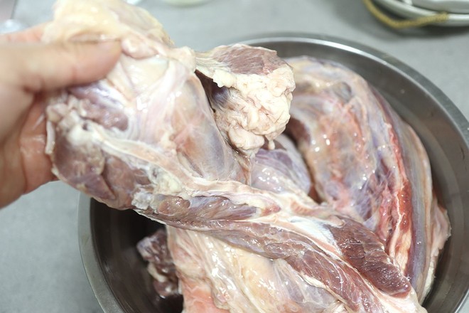 電飯煲鹵牛腱子的做法-家常味鹵菜譜