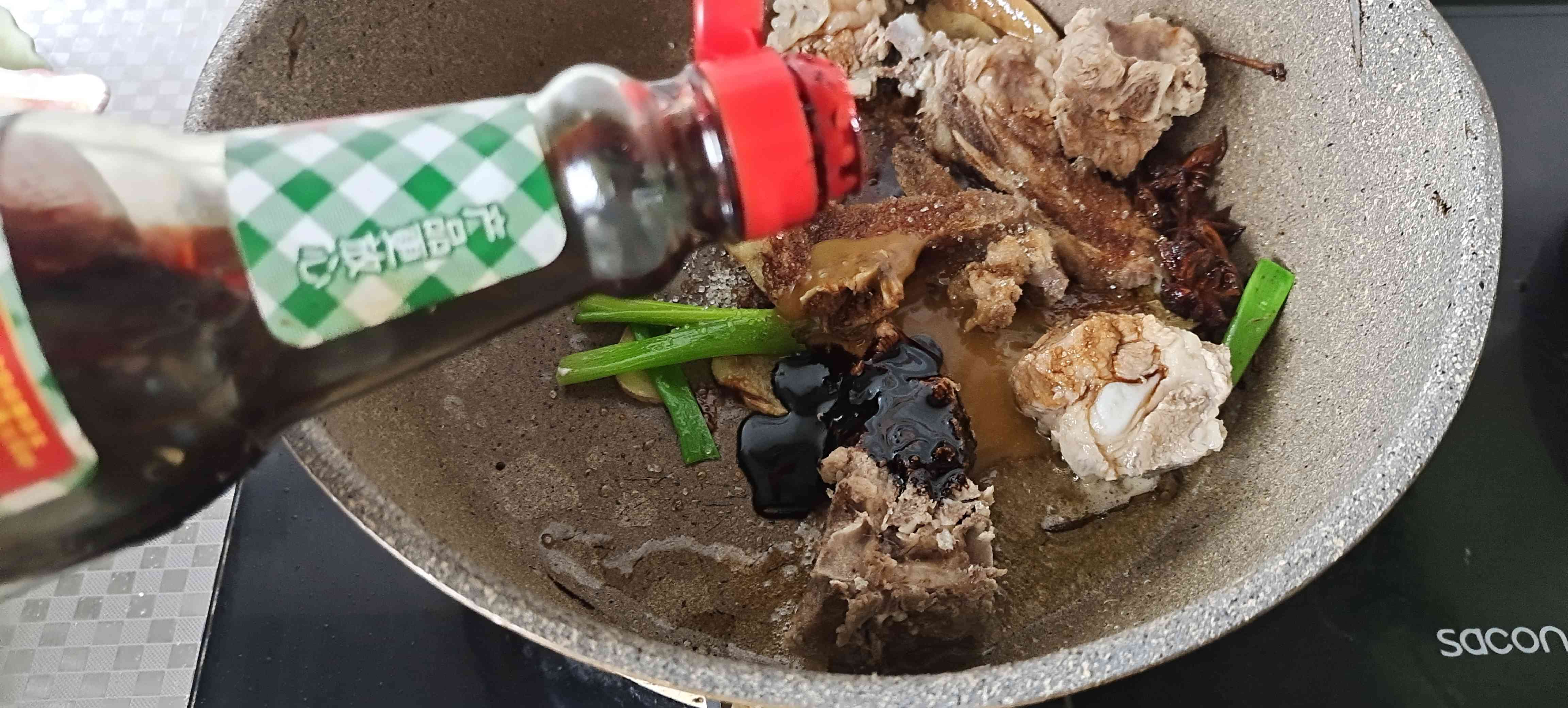 秋冬滋補(bǔ)養(yǎng)生…紅燒排骨山藥的做法-咸鮮味燒菜譜