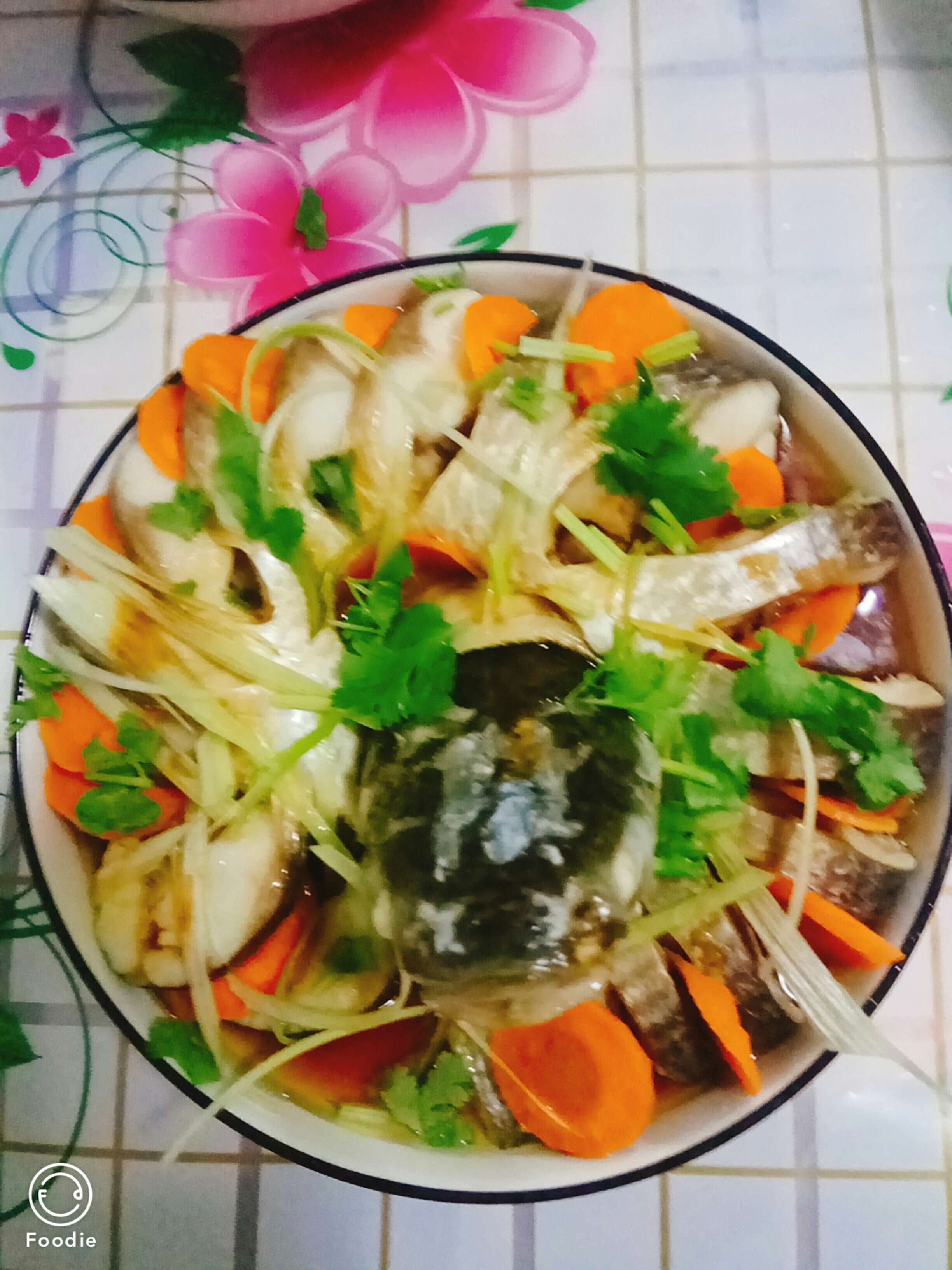 清蒸魚的做法-家常味蒸菜譜-易網健康養生網 清蒸魚的做法-家常味蒸菜譜
