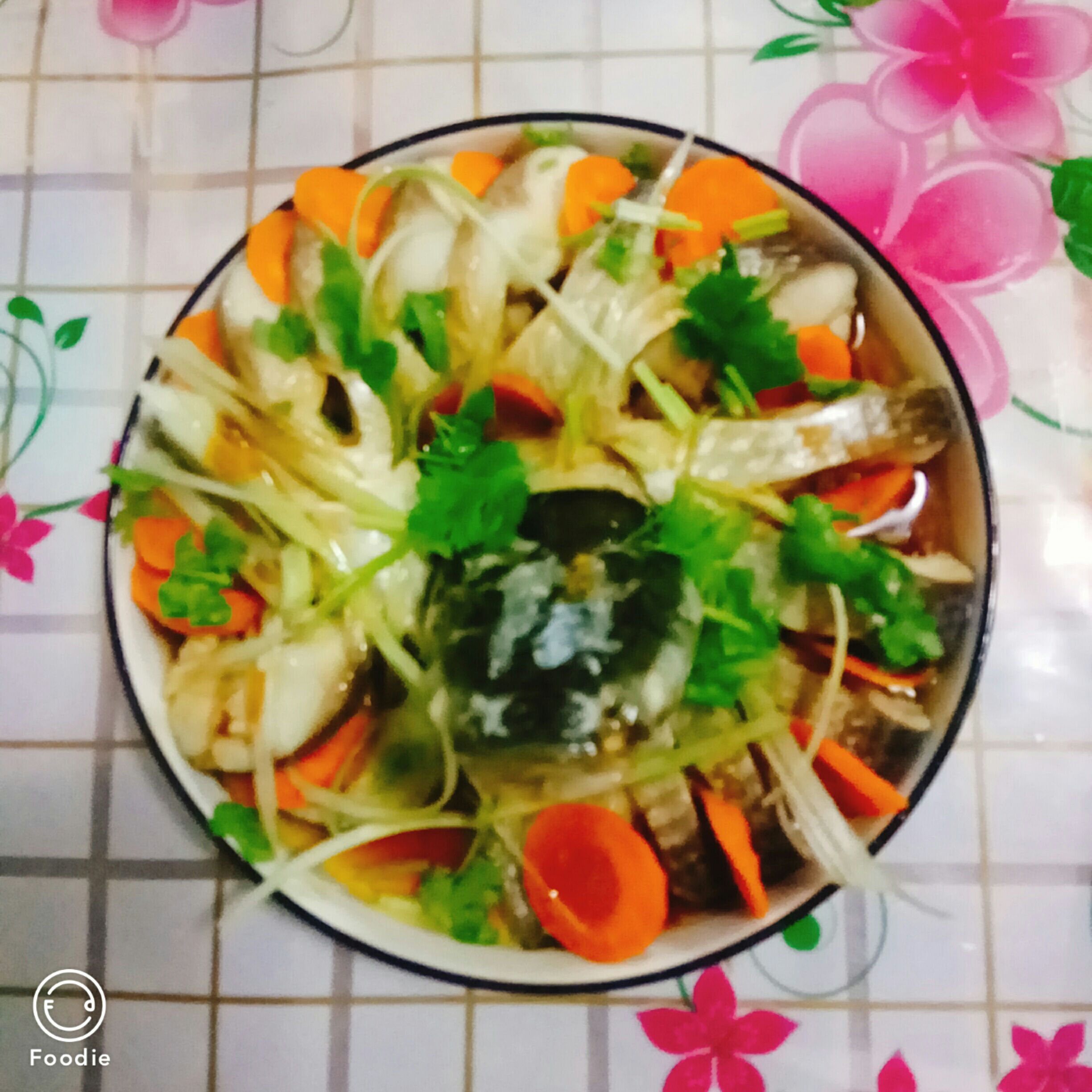 清蒸魚的做法-家常味蒸菜譜-易網健康養生網 清蒸魚的做法-家常味蒸菜譜