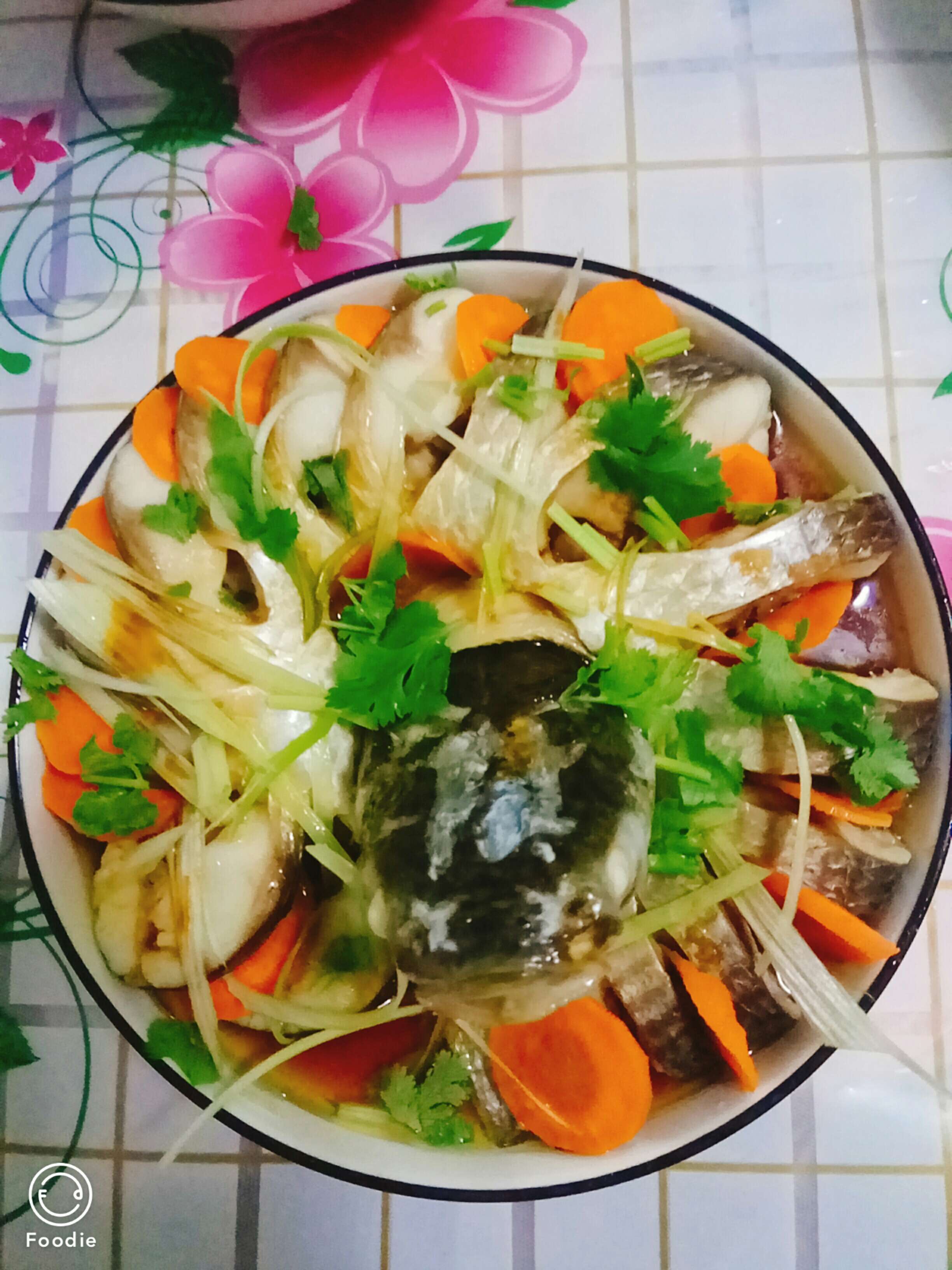 清蒸魚的做法-家常味蒸菜譜-易網健康養生網 清蒸魚的做法-家常味蒸菜譜