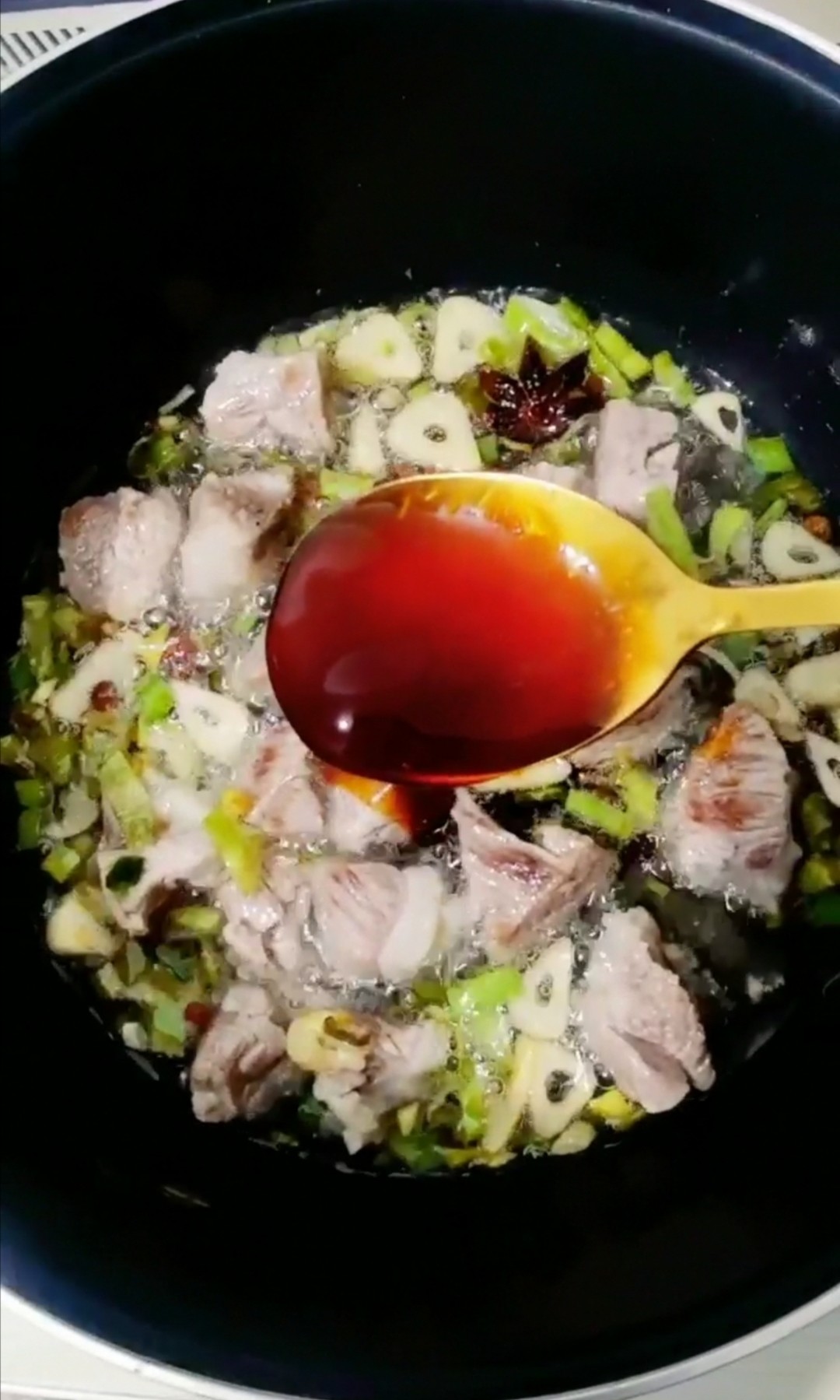 牛腩燉土豆的做法-咸鮮味燉菜譜