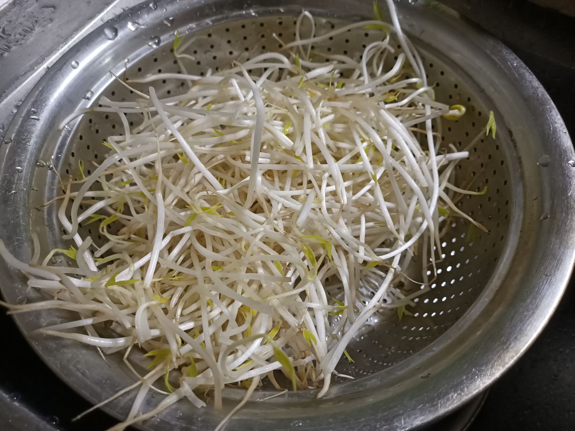 超下飯的酸菜燒鴨血的做法-酸辣味燒菜譜