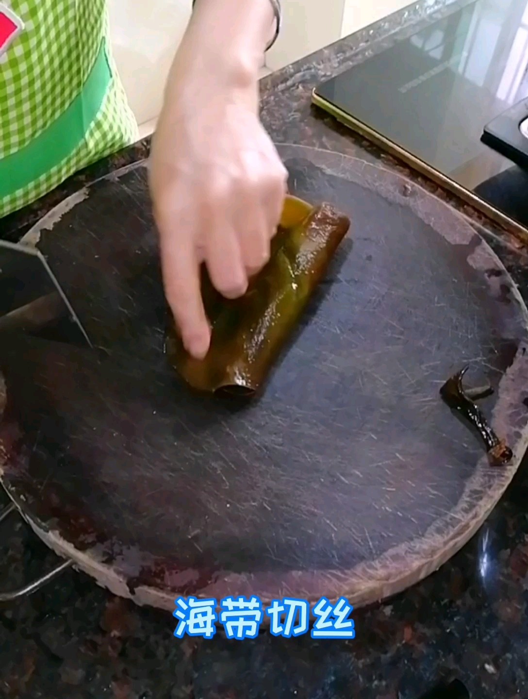 呷哺呷哺涼拌海帶的做法-香辣味拌菜譜