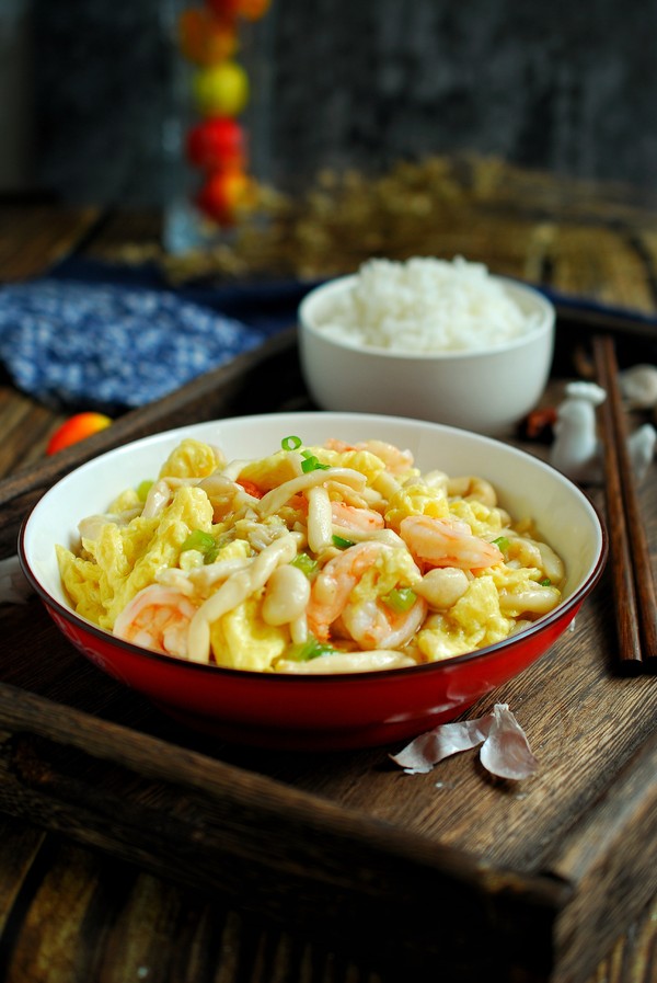 白玉菇炒蝦仁的做法-家常味炒菜譜-易網健康養生網 白玉菇炒蝦仁的做法-家常味炒菜譜