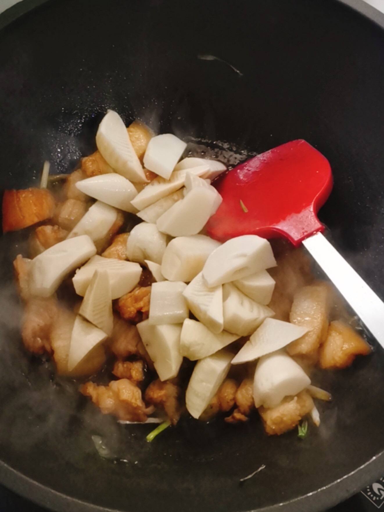 春筍燉肉的做法-咸鮮味燉菜譜