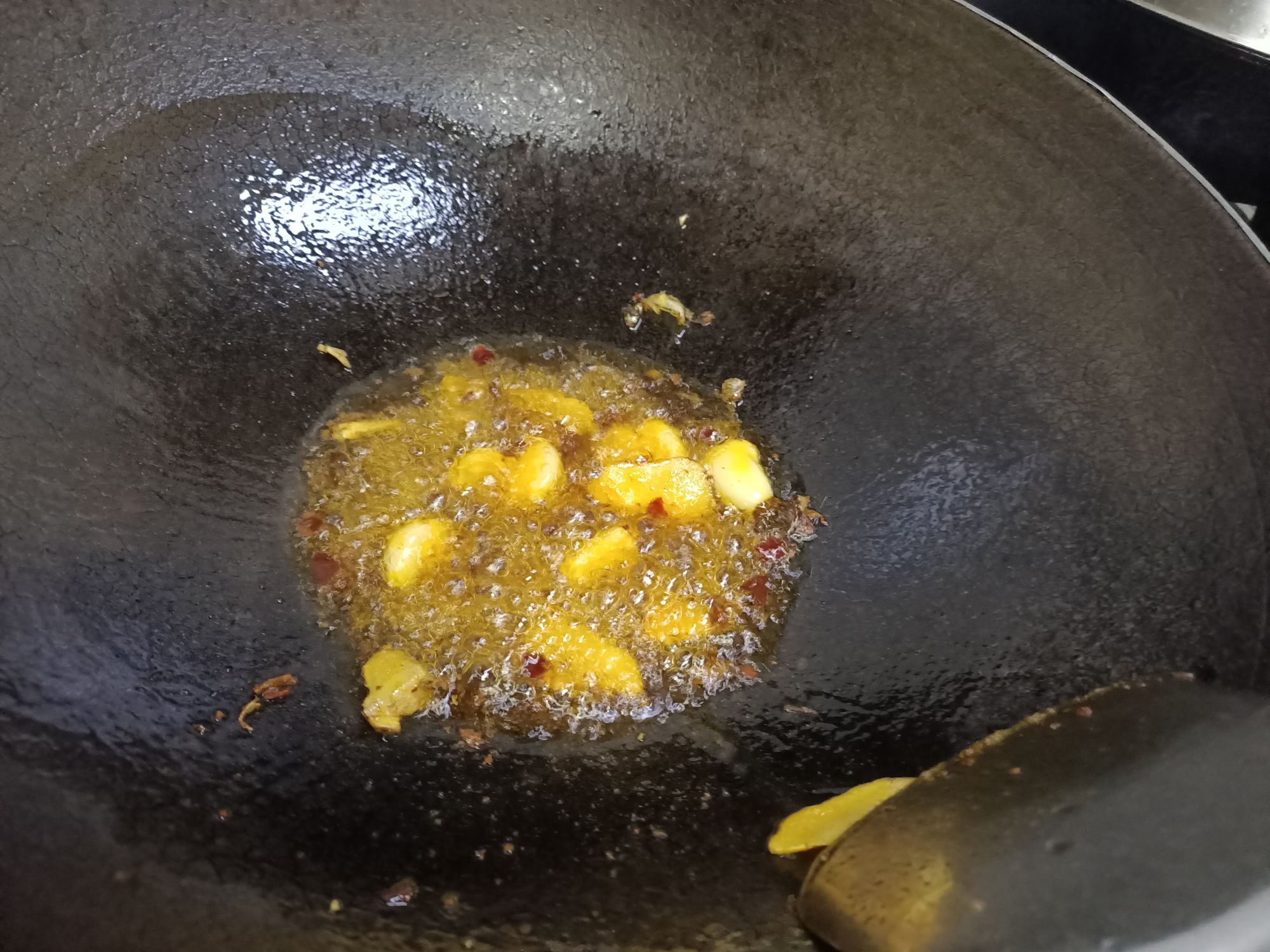 超下飯的酸菜燒鴨血的做法-酸辣味燒菜譜