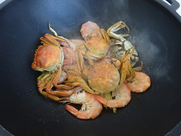 辣炒螃蟹大蝦的做法-香辣味炒菜譜