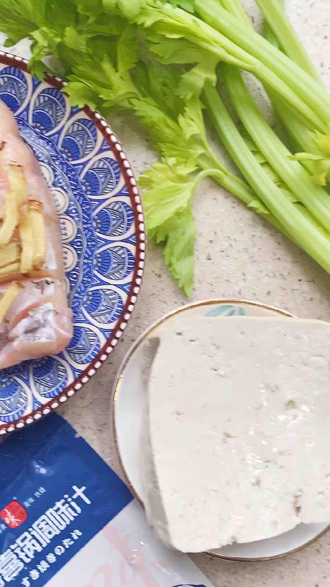 豆腐燜青魚的做法-家常味燒菜譜
