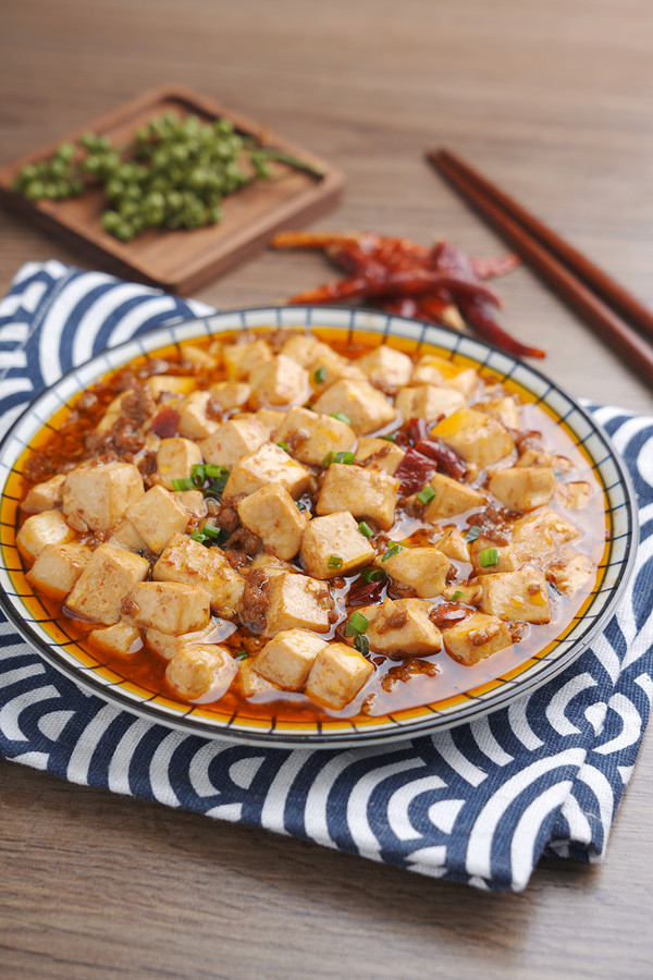 今天就做這道經典下飯菜——麻婆豆腐的做法-香辣味炒菜譜