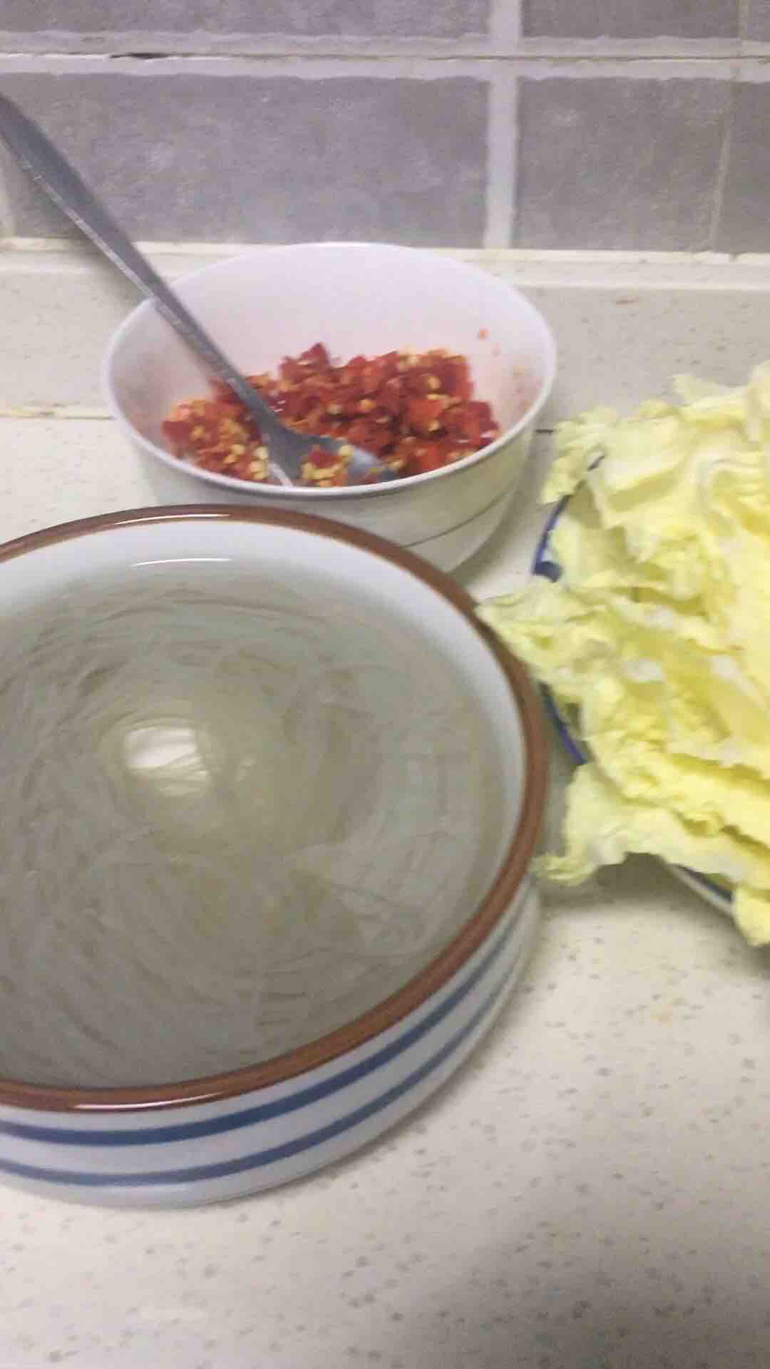 白菜粉絲湯的做法-家常味煮菜譜