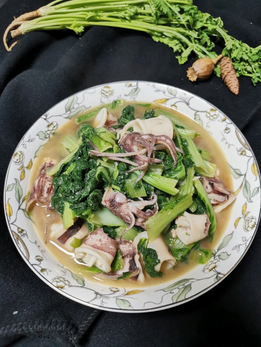 小白菜燒筆管魚的做法-家常味炒菜譜