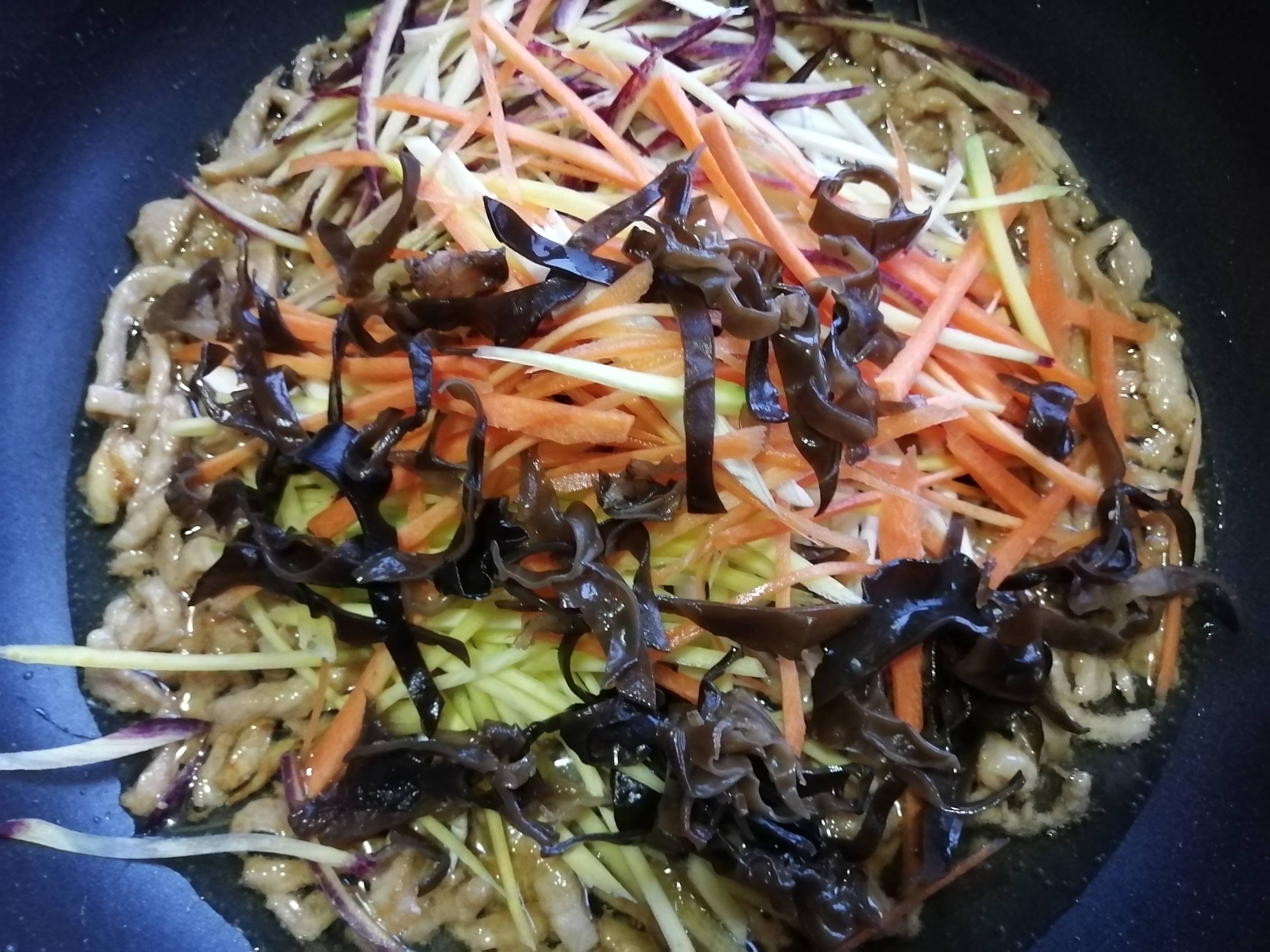 五絲炒肉的做法-酸甜味炒菜譜