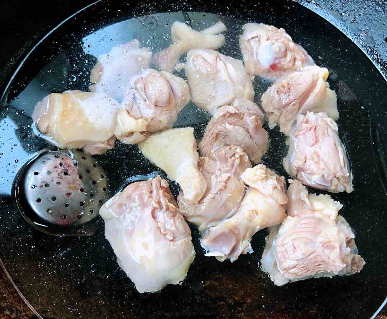 鴨腿燉白蘿卜的做法-咸鮮味燉菜譜