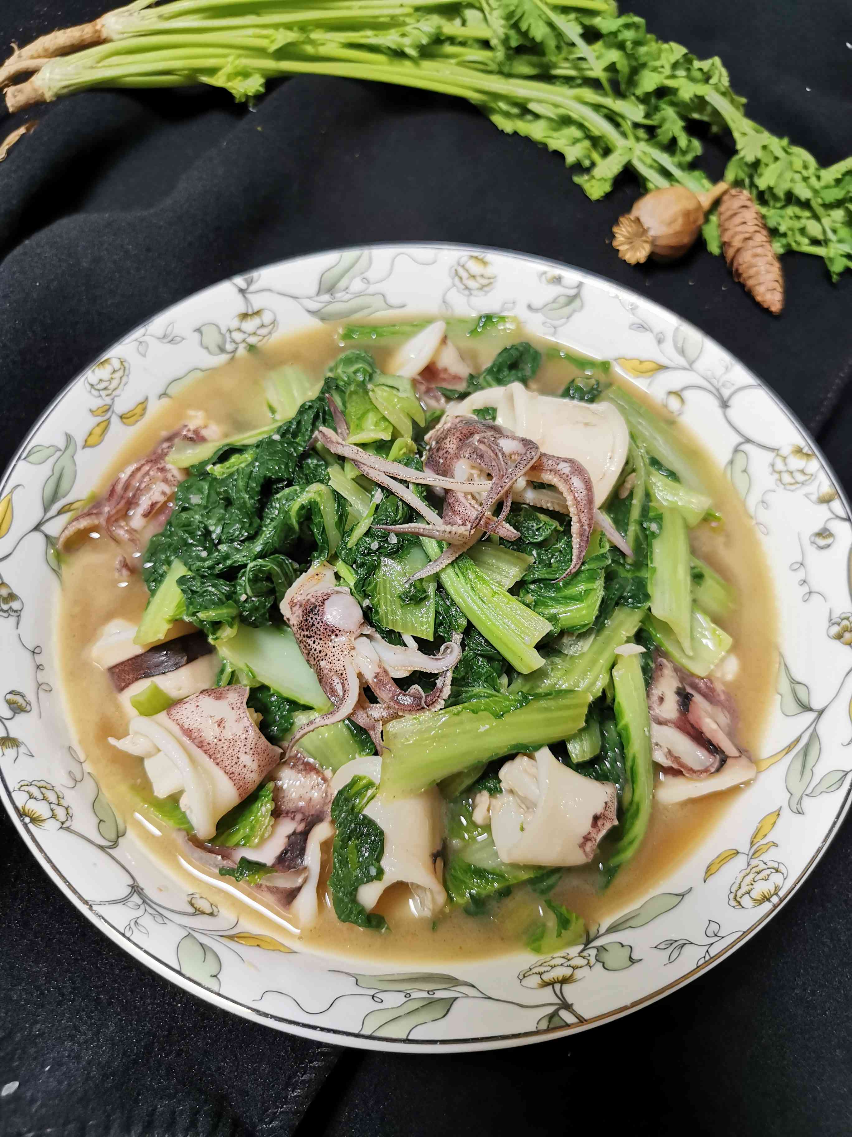 小白菜燒筆管魚的做法-家常味炒菜譜-易網健康養生網 小白菜燒筆管魚的做法-家常味炒菜譜