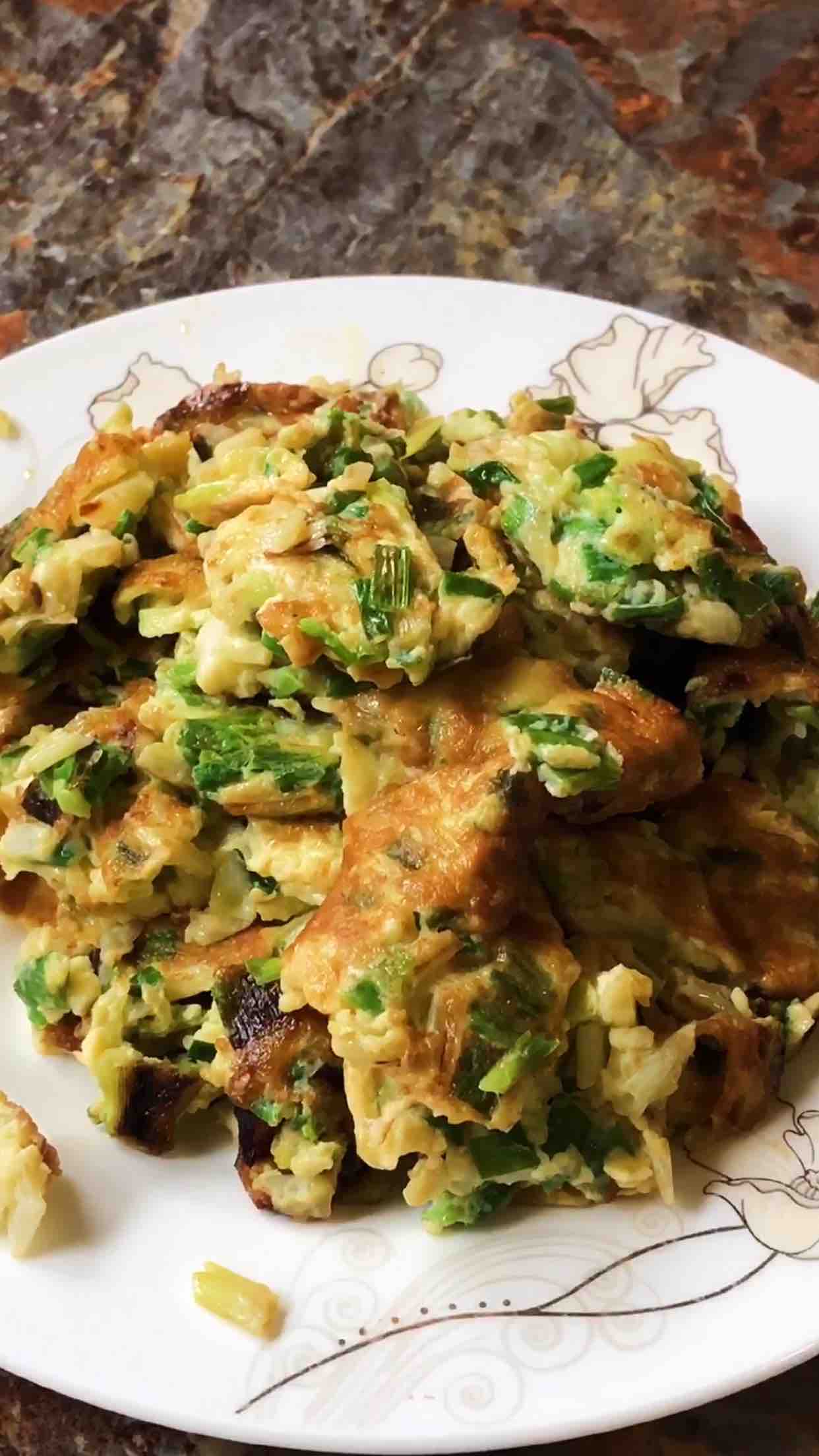 小蔥炒雞蛋的做法-蒜香味炒菜譜-易網健康養(yǎng)生網 小蔥炒雞蛋的做法-蒜香味炒菜譜