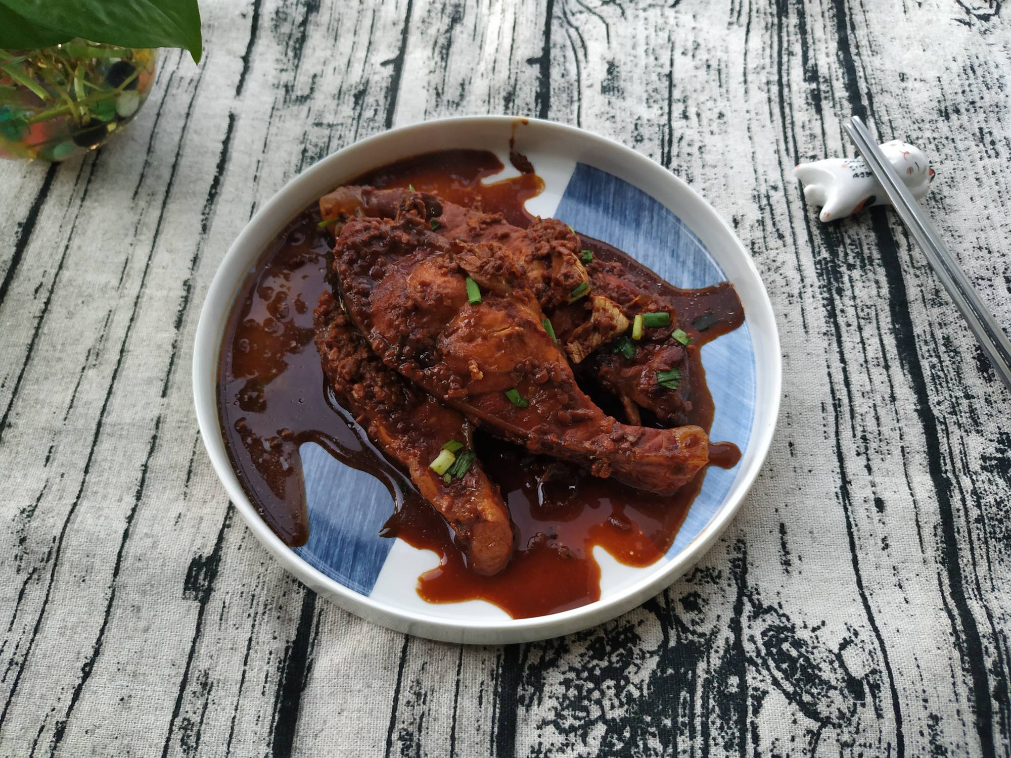 醬燒青魚的做法-醬香味燒菜譜-易網(wǎng)健康養(yǎng)生網(wǎng) 醬燒青魚的做法-醬香味燒菜譜