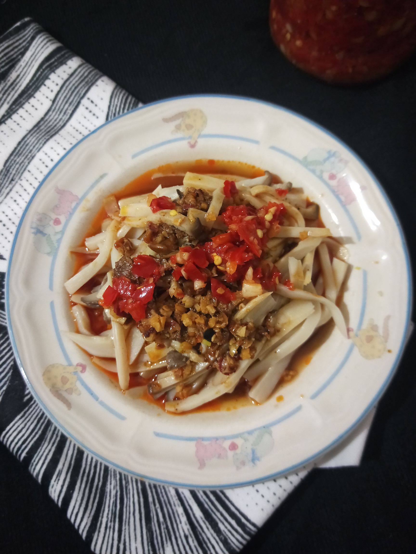 涼拌杏鮑菇的做法-家常味拌菜譜-易網健康養生網 涼拌杏鮑菇的做法-家常味拌菜譜