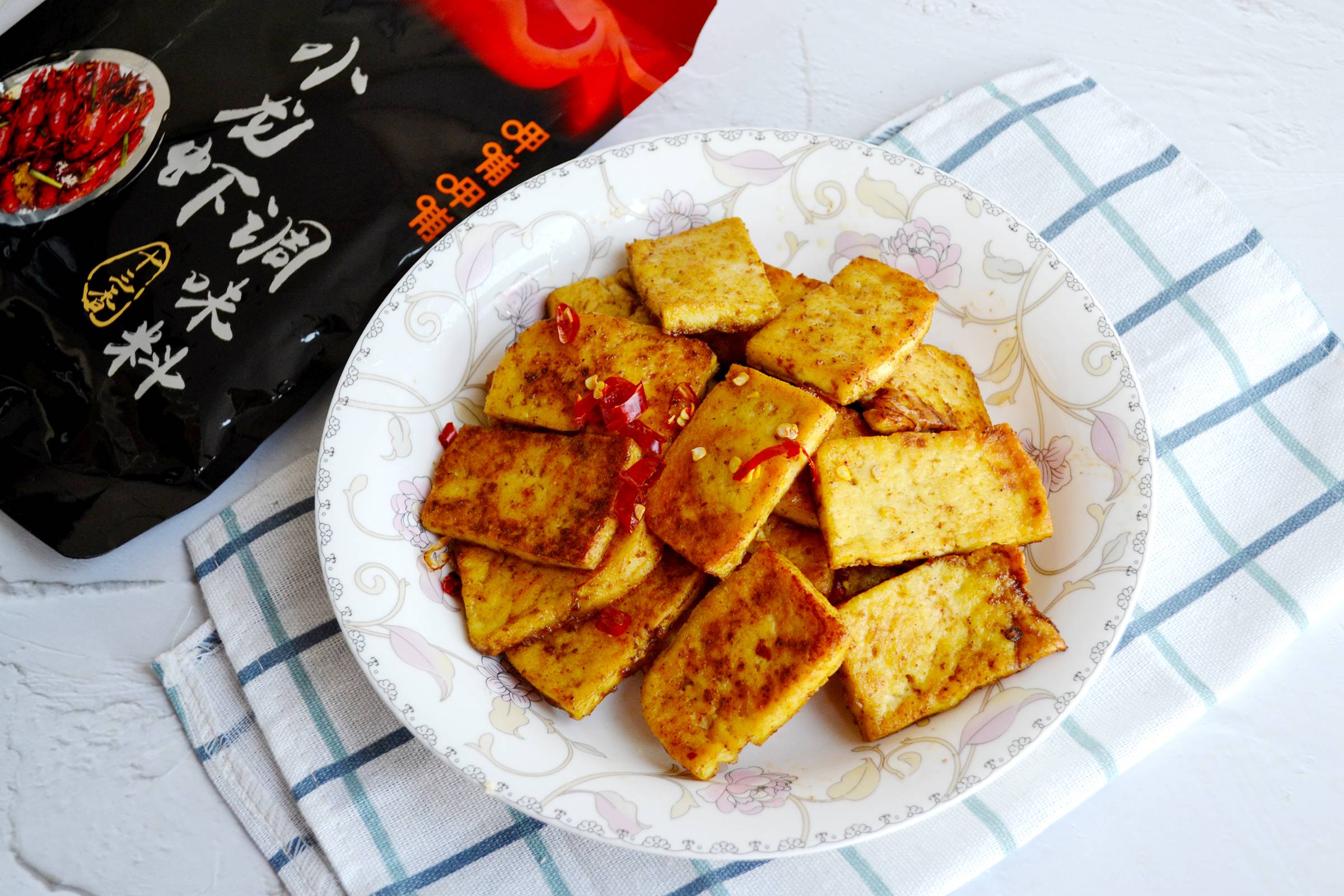 麻辣脆皮豆腐的做法-麻辣味炒菜譜-易網健康養生網 麻辣脆皮豆腐的做法-麻辣味炒菜譜