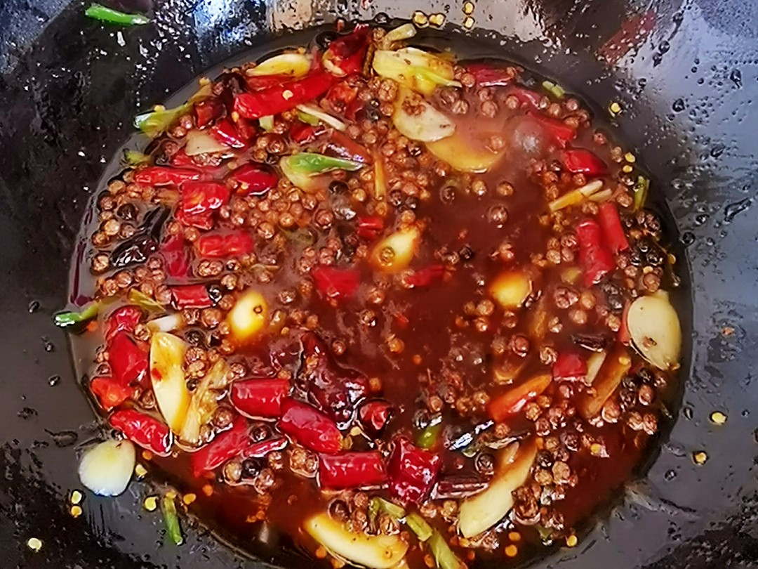 3斤蝦尾炒1大盤，麻辣鮮香下酒又下飯的做法-香辣味炒菜譜