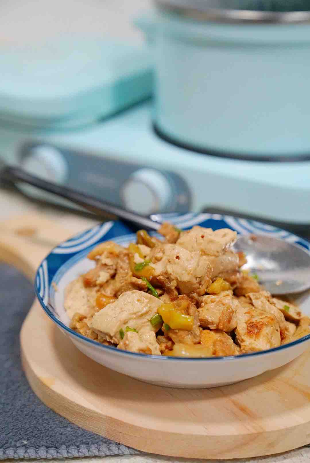 豆腐燉肉的做法-家常味燉菜譜-易網(wǎng)健康養(yǎng)生網(wǎng) 豆腐燉肉的做法-家常味燉菜譜