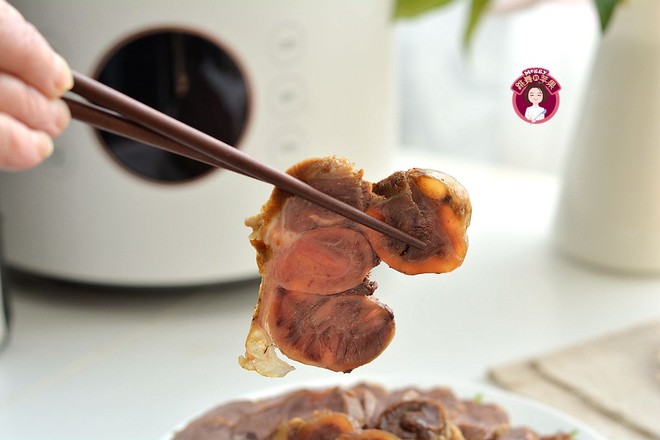 老湯牛腱子的做法-家常味燜菜譜-易網(wǎng)健康養(yǎng)生網(wǎng) 老湯牛腱子的做法-家常味燜菜譜