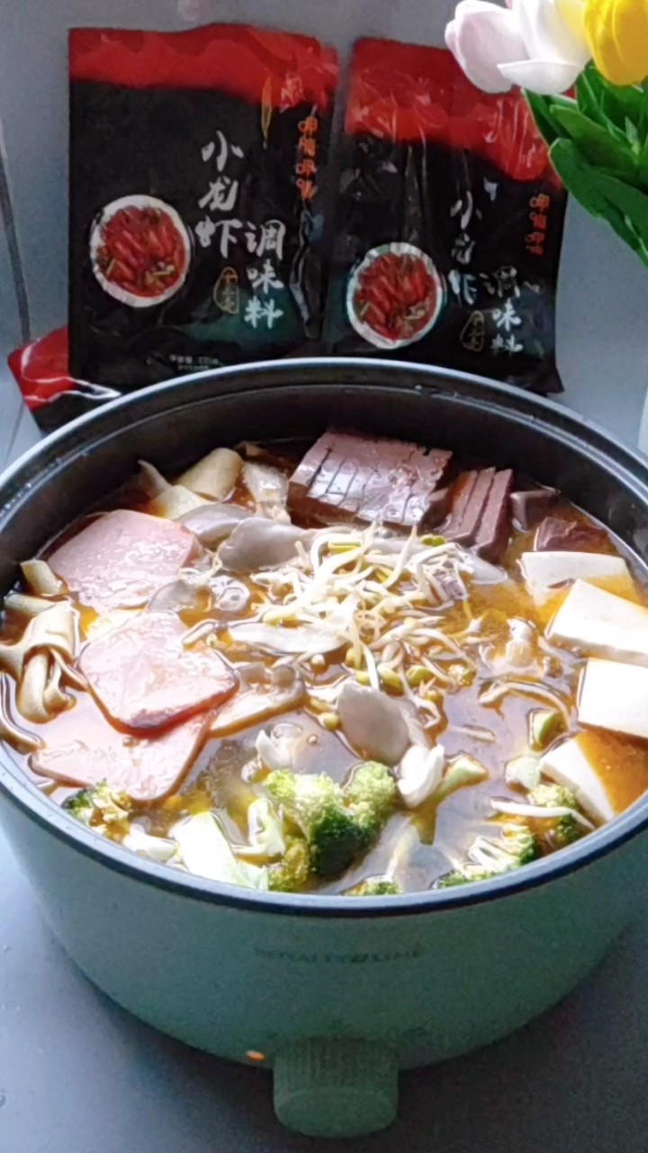 小龍蝦麻辣暖鍋的做法-香辣味煮菜譜