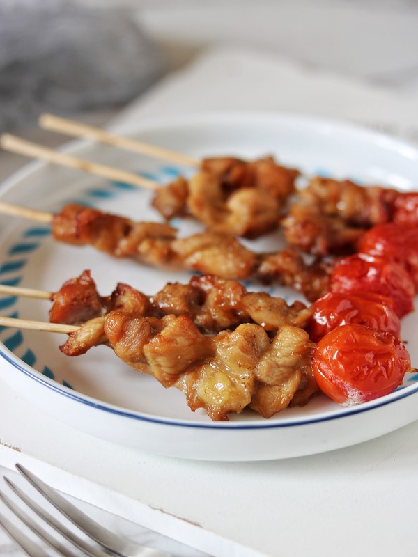烤雞肉串(空氣炸鍋)的做法-家常味烤菜譜-易網(wǎng)健康養(yǎng)生網(wǎng) 烤雞肉串(空氣炸鍋)的做法-家常味烤菜譜