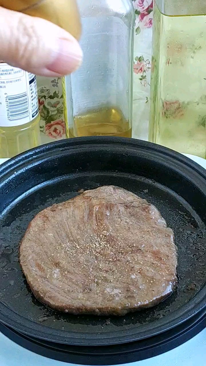快手好吃的牛排，來了！的做法-家常味煎菜譜