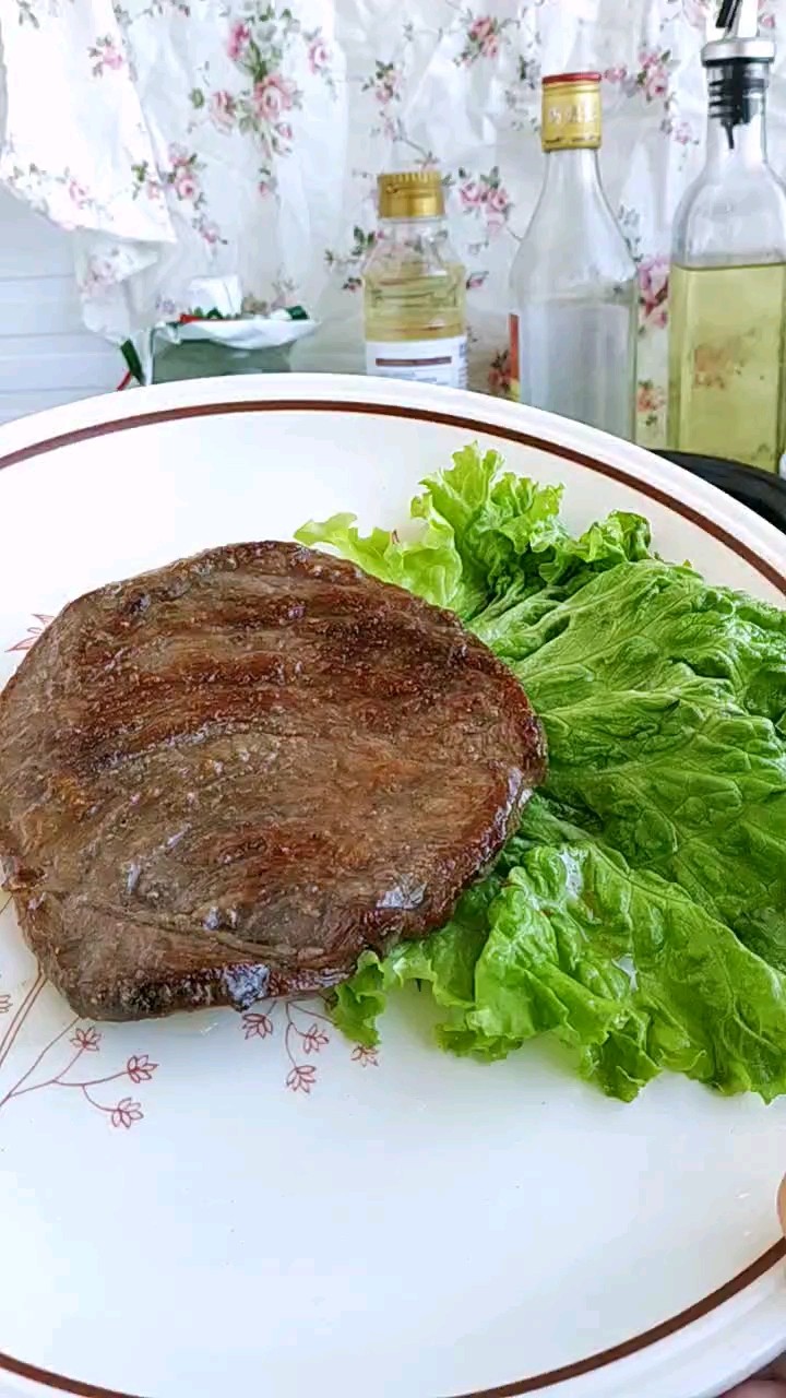 快手好吃的牛排,來了!的做法-家常味煎菜譜-易網(wǎng)健康養(yǎng)生網(wǎng) 快手好吃的牛排,來了!的做法-家常味煎菜譜