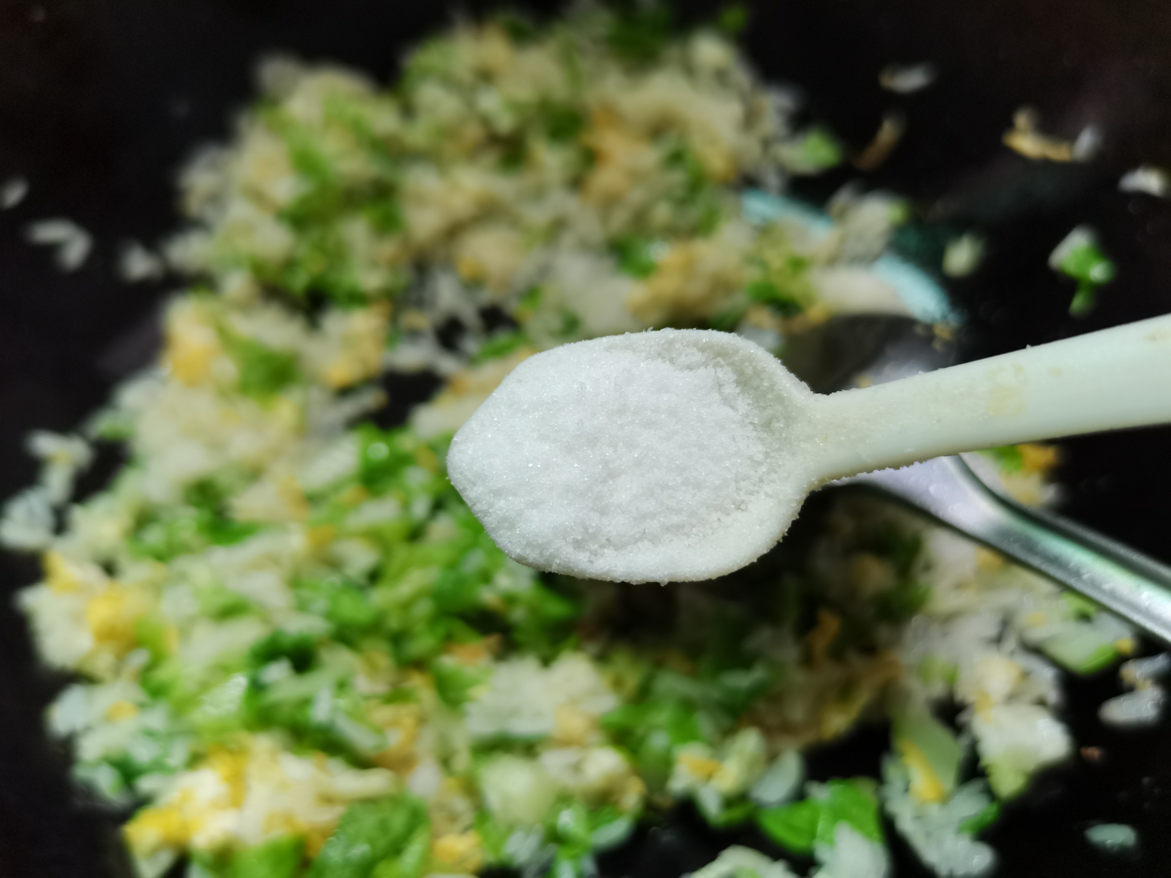 小白菜蛋炒飯的做法-家常味炒菜譜