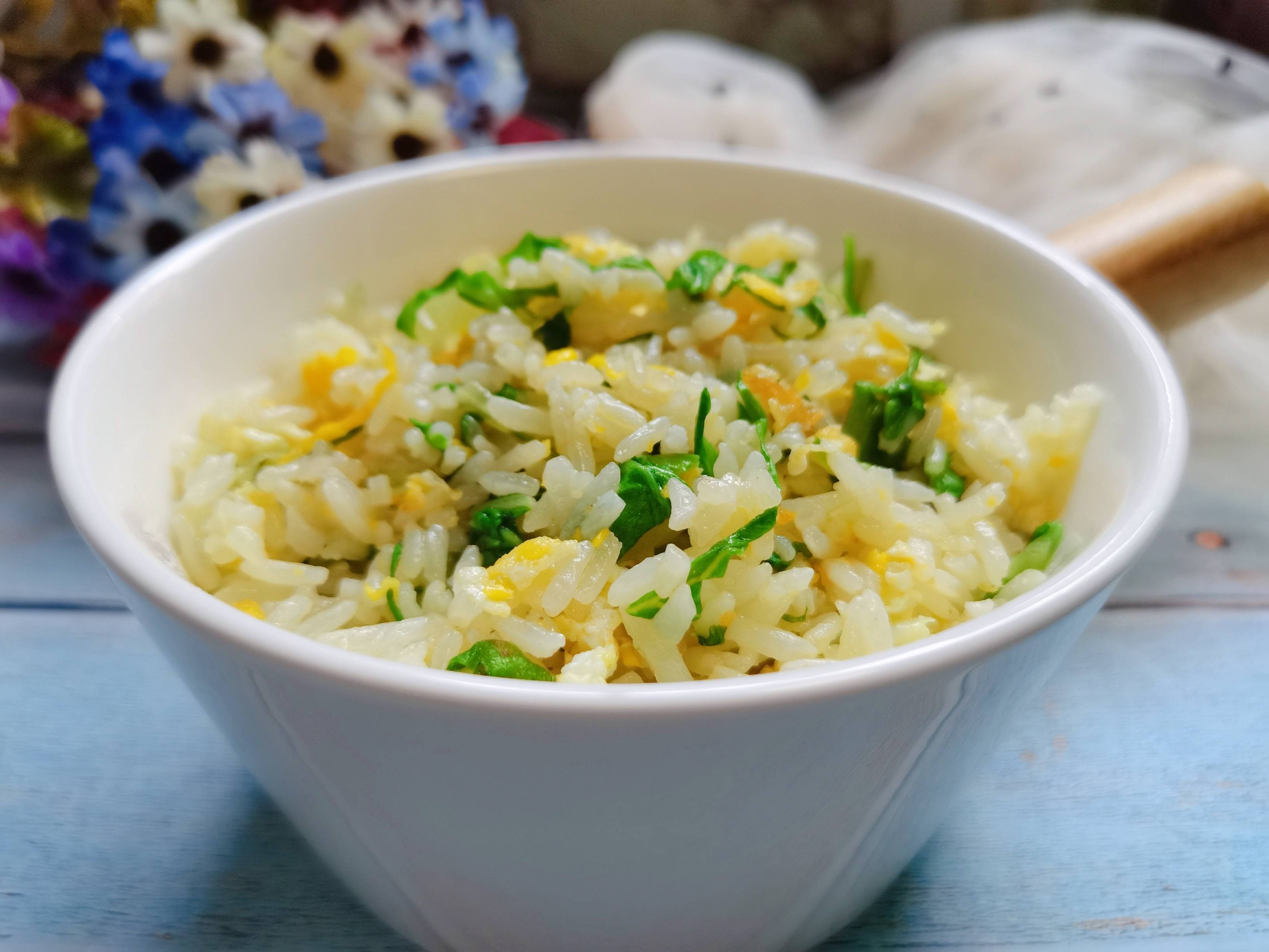 小白菜蛋炒飯的做法-家常味炒菜譜-易網(wǎng)健康養(yǎng)生網(wǎng) 小白菜蛋炒飯的做法-家常味炒菜譜