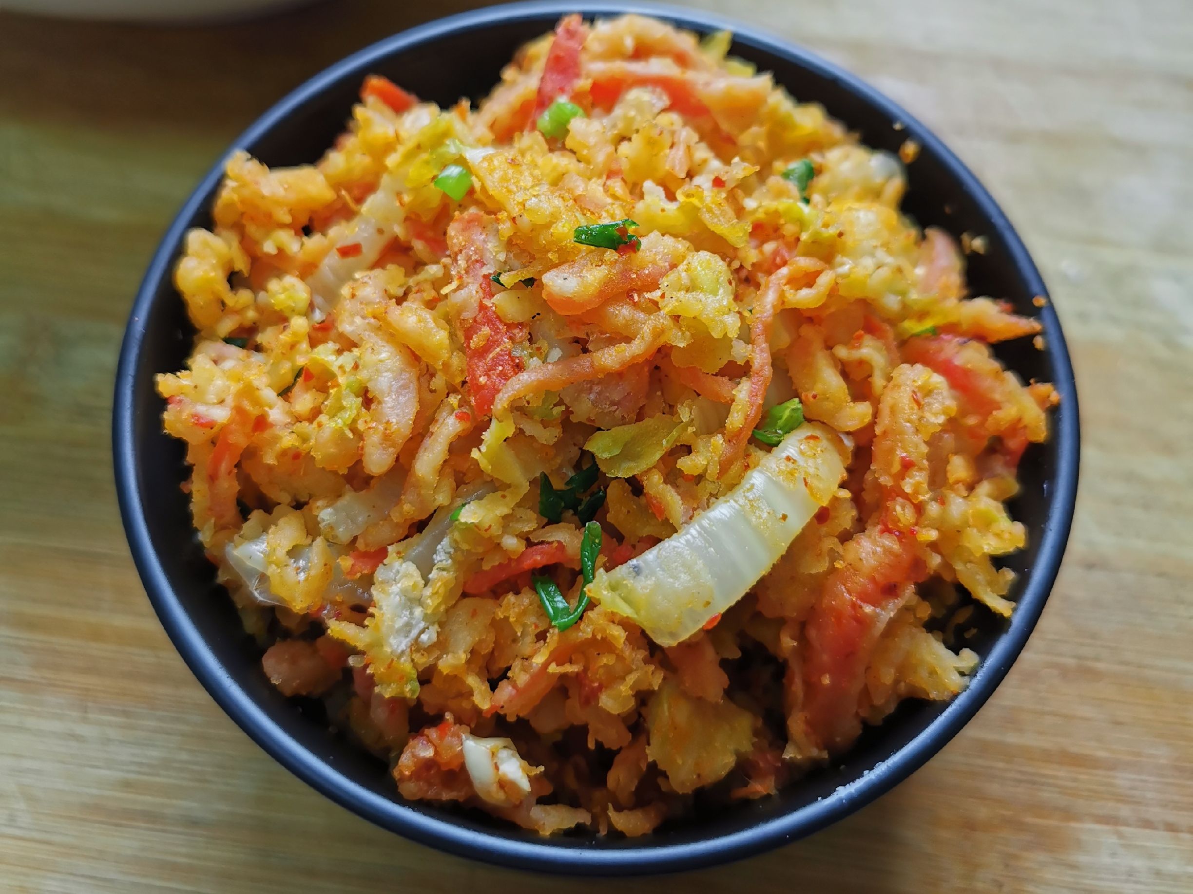 紅蘿卜和娃娃菜，加點面粉抓一抓，可以當主食的“家常麥飯”的做法-家常味蒸菜譜
