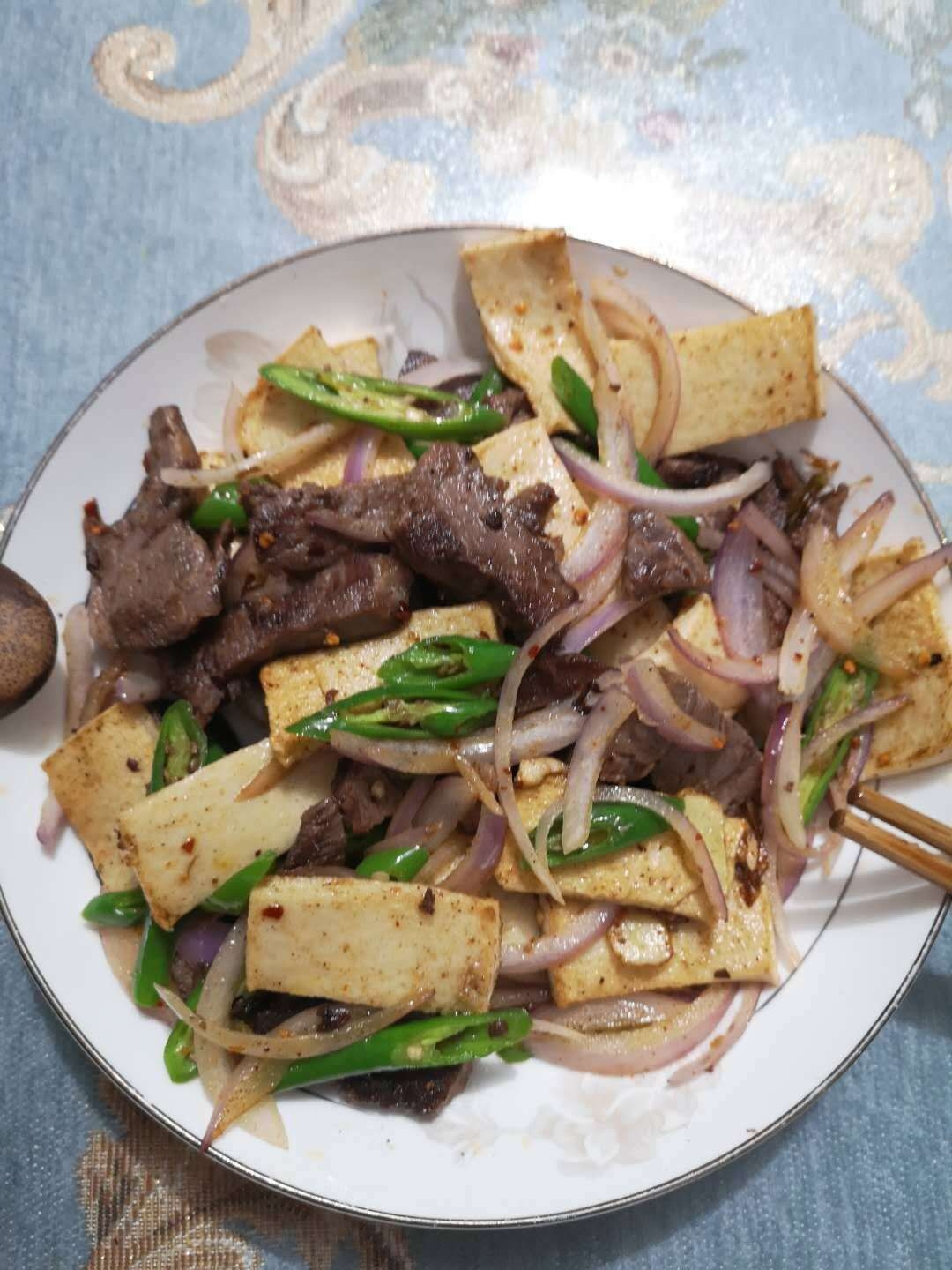 干煸孜然羊肉的做法-香辣味干煸菜譜-易網(wǎng)健康養(yǎng)生網(wǎng) 干煸孜然羊肉的做法-香辣味干煸菜譜