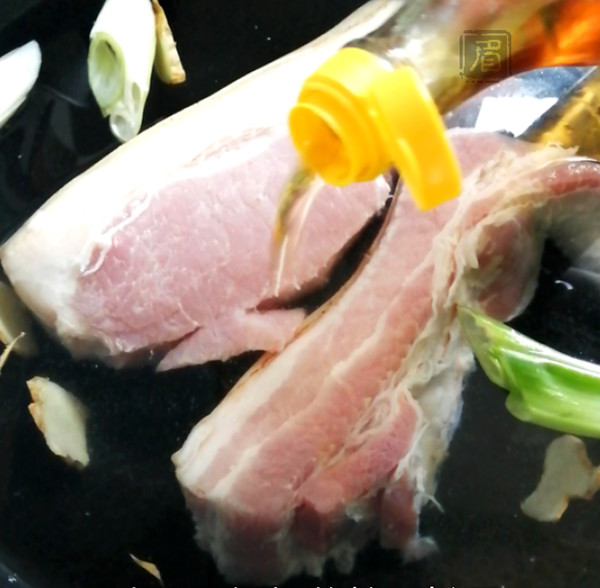 杭椒回鍋肉的做法-醬香味炒菜譜-易網(wǎng)健康養(yǎng)生網(wǎng) 杭椒回鍋肉的做法-醬香味炒菜譜