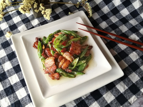杭椒回鍋肉的做法-醬香味炒菜譜-易網(wǎng)健康養(yǎng)生網(wǎng) 杭椒回鍋肉的做法-醬香味炒菜譜