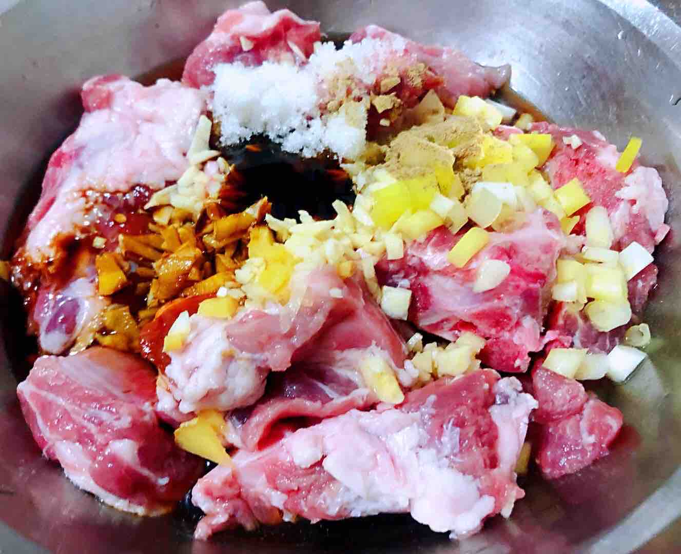 排骨蒸南瓜的做法-咸鮮味蒸菜譜