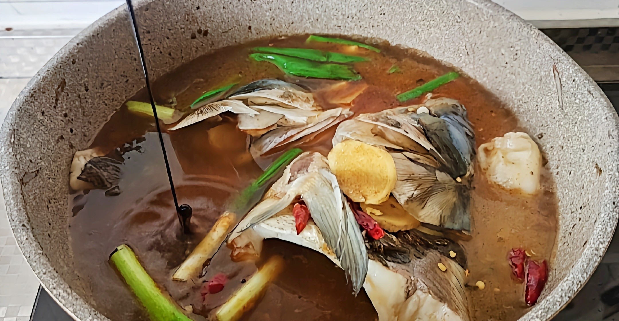 秋冬這樣吃，菜飯一鍋出~魚頭泡餅的做法-咸鮮味燉菜譜