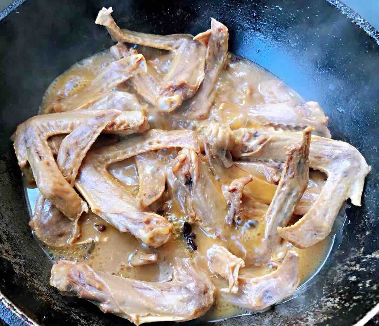 紅燒鴨翅的做法-家常味燉菜譜-易網(wǎng)健康養(yǎng)生網(wǎng) 紅燒鴨翅的做法-家常味燉菜譜
